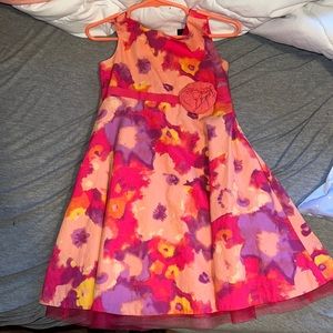 BabyGap Spring girls dress. This is a perfect selection for girls ages 2-4 years